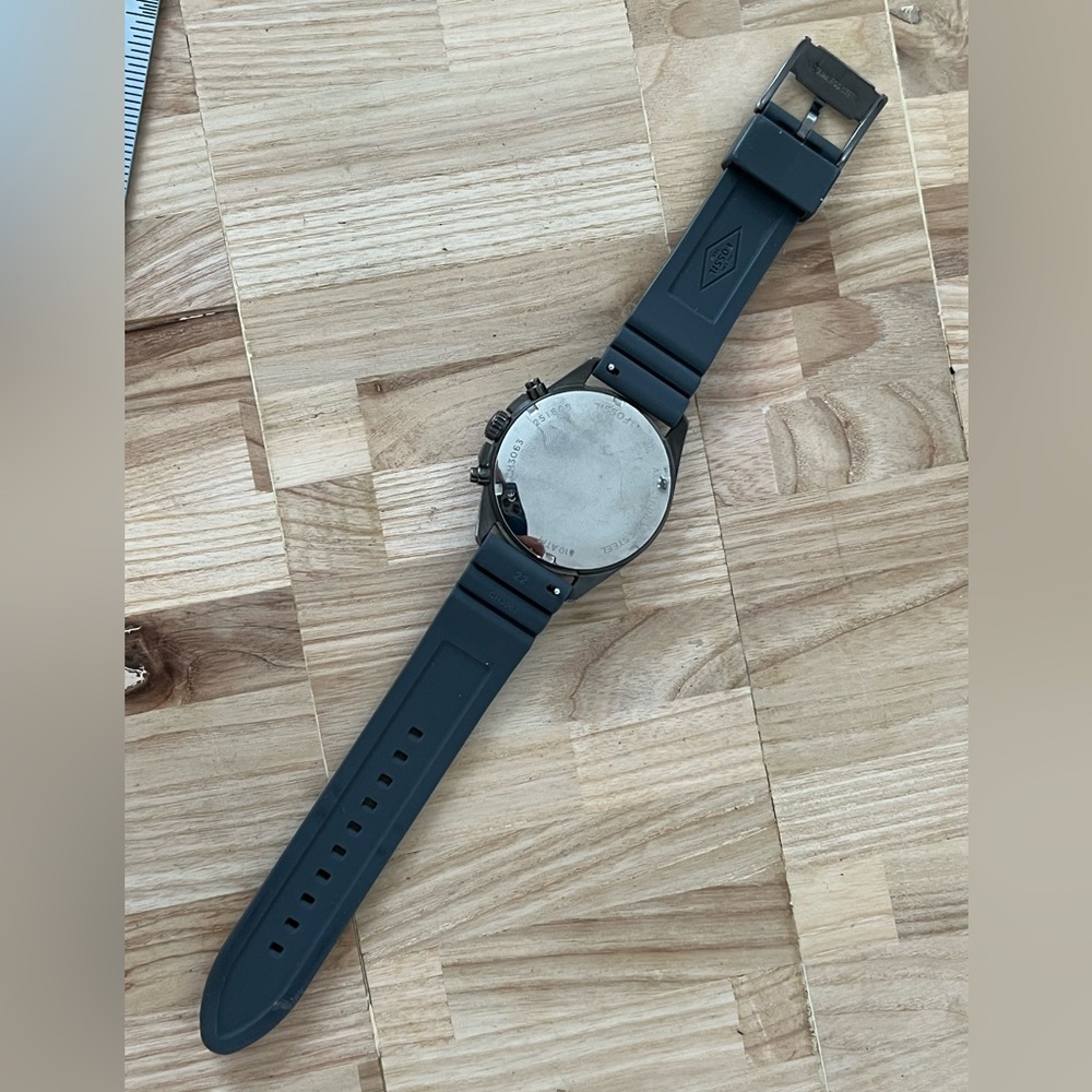 Fossil Chronograph Men’s Watch Black Dial Blue Markers Blue Silicone Strap - Picture 12 of 15